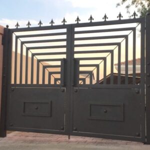 Swing gates